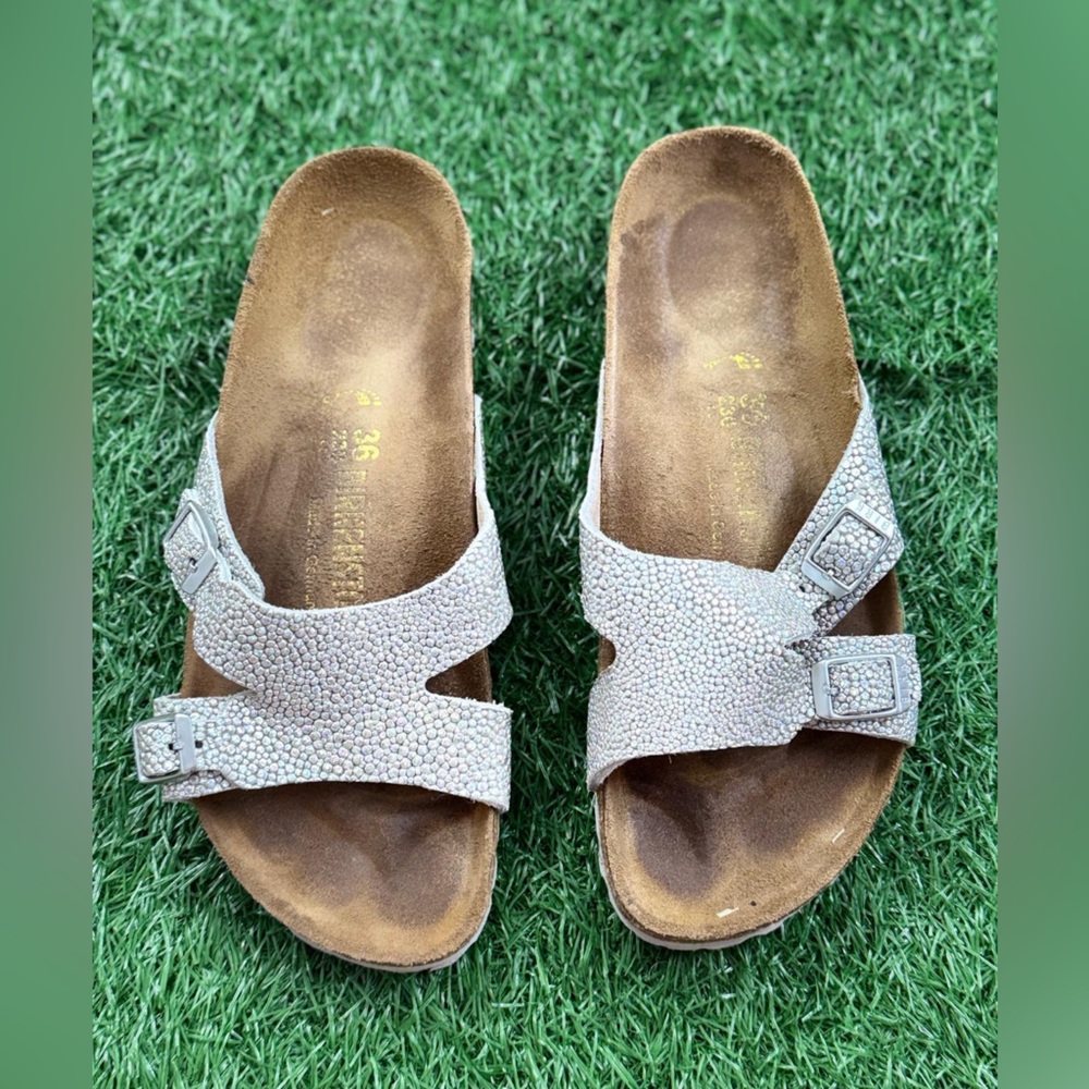Birkenstock Stylish Textured Sandals Size 36‎